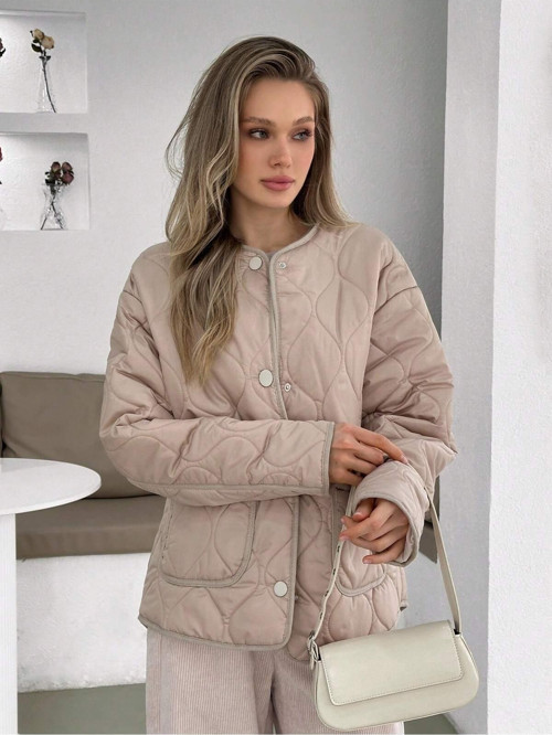 Açık Bej Kapitone Desenli Kadın Mont