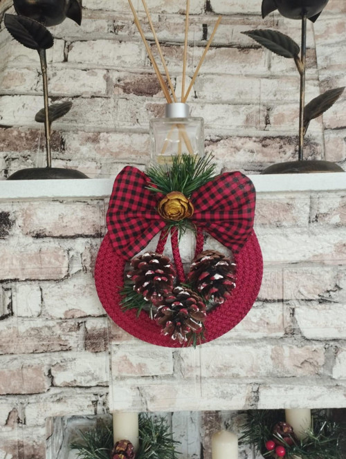 yılbaşı konsept hediyelik kozalak garland kapı duvar süsü