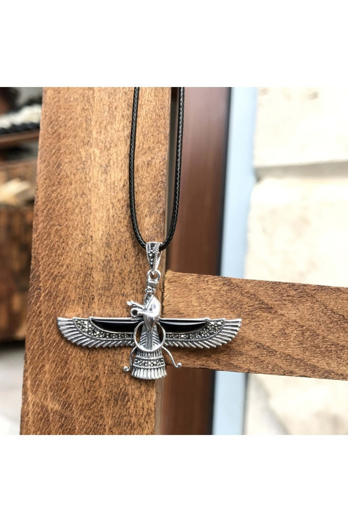 Oniks Ve Markazit Taşlı Orta Boy Unisex Ahura Mazda Gümüş Kolye