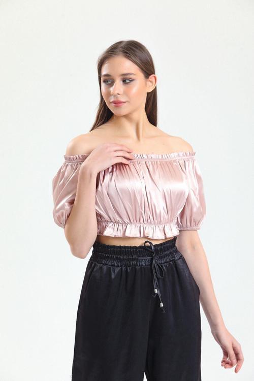 Yaka Ve Etek Lastik Büzgülü Kolağzı Lastikli Saten Bluz Pudra Blz34216
Blz34216