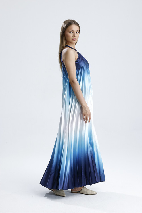 Mavi Beyaz Ombre Piliseli Maxi Elbise - Halter Yaka Şık Ve Zarif Mavi-Mavi Elb35857
Elb35857