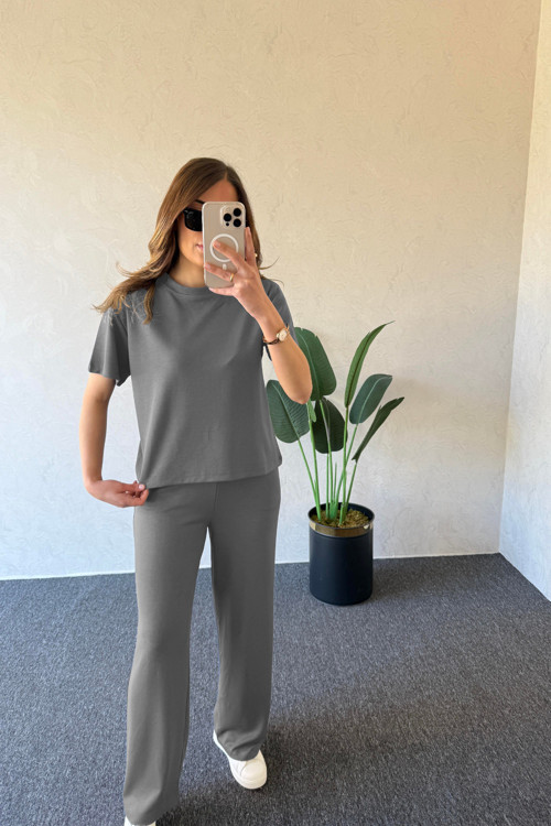 Modal Kumaş Kısa Kollu T-Shirt & Pantolon Takımı