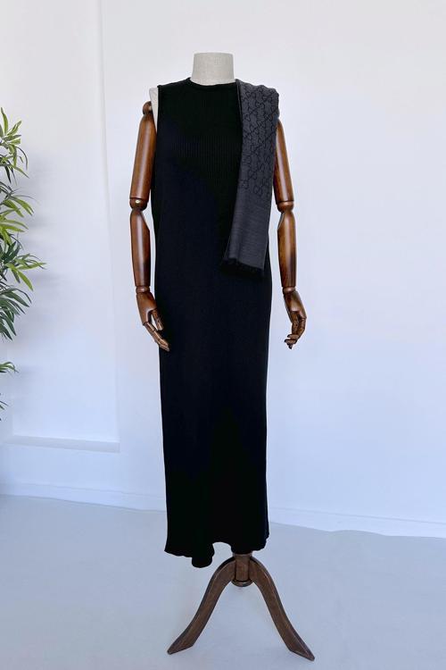 Merserize Kolsuz Elbise - Siyah