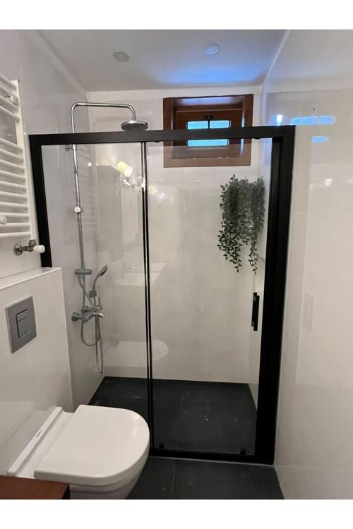 Duşakabin Ön Cephe giriş, 5mm Şeffaf Temperli Cam, Siyah Alüminyum H:190cm