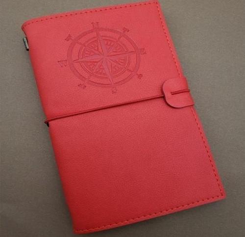 Pusula Tasarımlı Kırmızı Deri Defter Hediyelik