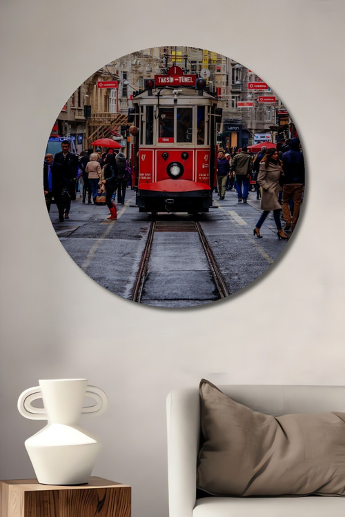İstiklal Caddesi Nostaljik Tramvay Yağlı Boya Görünümlü Dekoratif Ahşap Yuvarlak Tablo