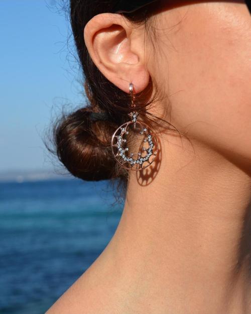 Gümüş Gold Kutup Yıldızı Tasarım Siyah Zirkon Taslı Kadın Küpe Doğum Günü Hediye