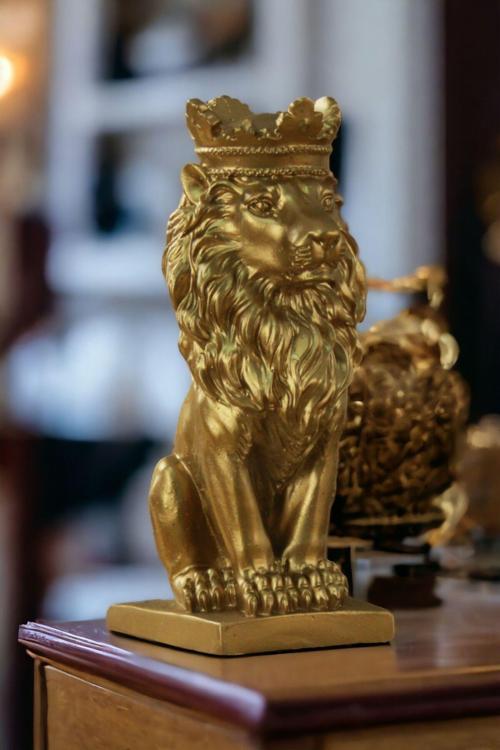 Biblo Dekoratif Heykel Taçlı Aslan Biblosu Altın Eskitme Model 34