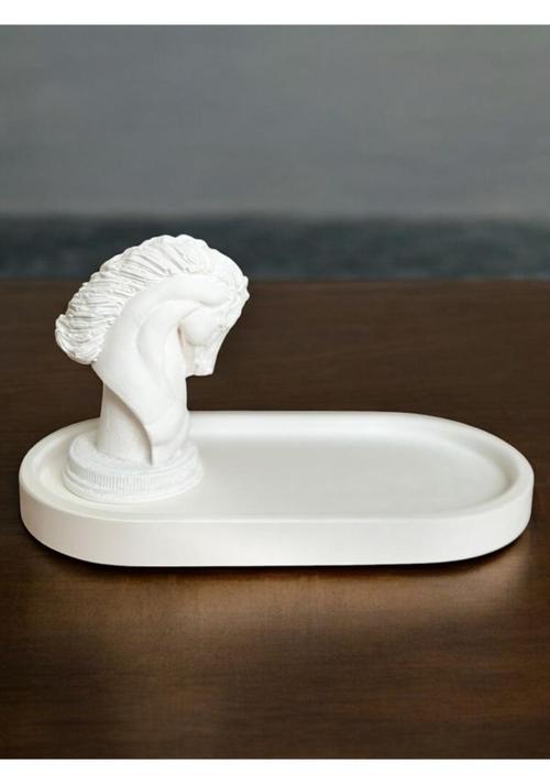 At Heykeli ve Oval Sunumluk Seti, Beyaz Renk Yüksek Kaliteli Malzeme Minimalist At Heykeli ile El Yapımı Oval Sunumluk, Ev Dekoru, Masa Dekoru, Öğretmenler Günü