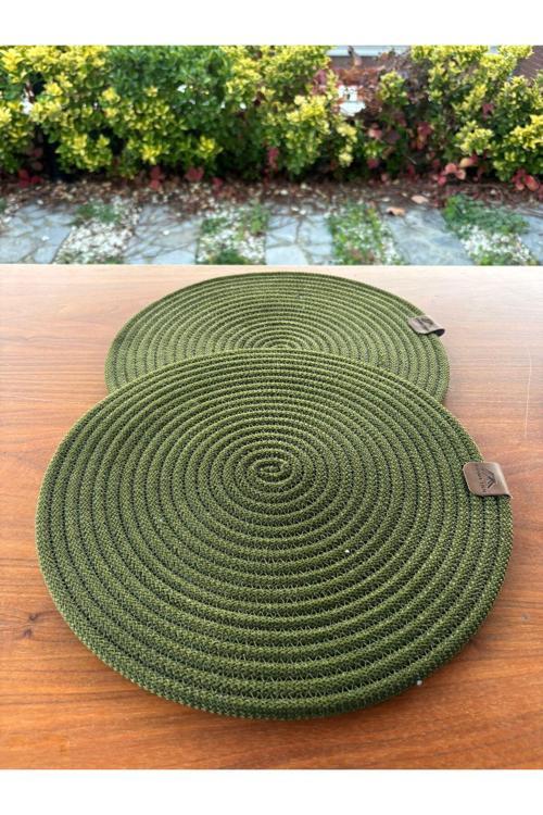 Yeşil Yılbaşı Temalı Hasır Görünümlü Yuvarlak Supla – Leke Tutmaz, El Yapımı – 33X33 Cm