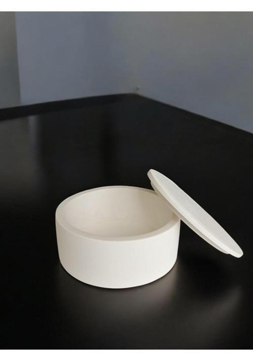 Kapaklı Dekoratif Obje, Beyaz Renk Yüksek Kaliteli Malzeme Yuvarlak El Yapımı Dekoratif Obje, Hediyelik Dekoratif Obje, Ev Dekoru, Masa Dekoru, Anneler Günü, Öğretmenler Günü