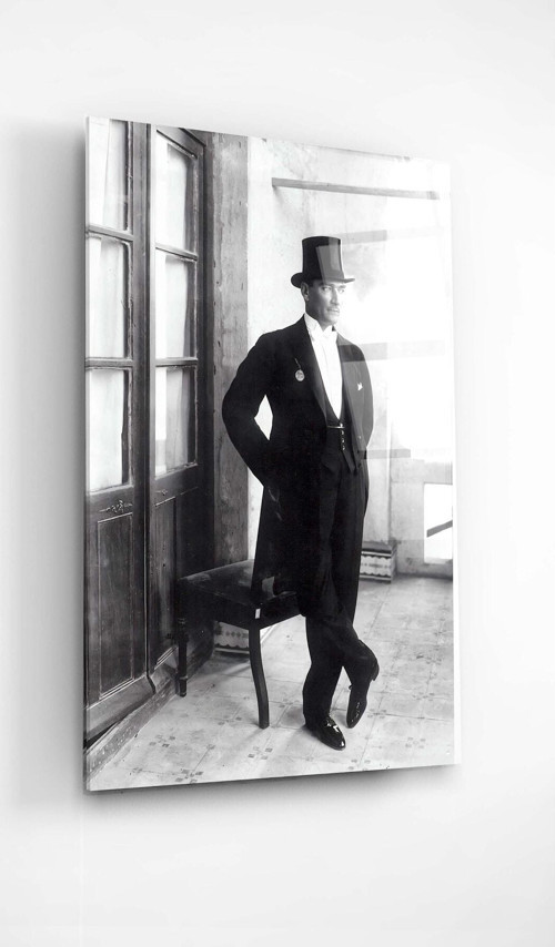 Atatürk 2 Cam Tablo