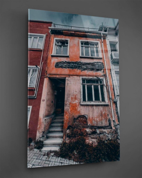Eski Ev Dikey Cam Tablo