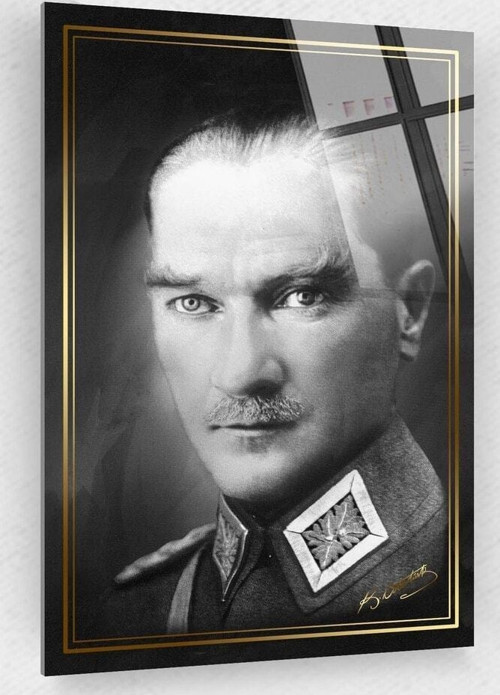 Mustafa Kemal Atatürk Siyah Beyaz Üniformalı Cam Tablo 10 Kasım Atatürk Tablo Ofis Dekor
