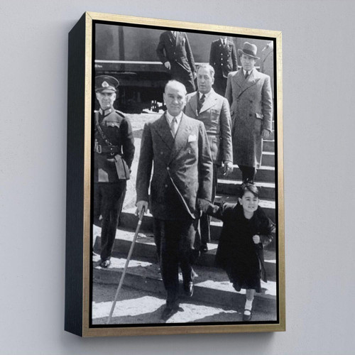 Çerçeveli Atatürk Portre Tablosu Mustafa Kemal Atatürk Dikdörtgen Dekoratif Kanvas Tablo-133