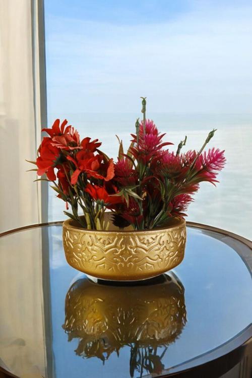 Çiçek Saksısı Dekoratif Kaktüs Saksı 1 Adet Altın Renk Uygulamalı Model 2