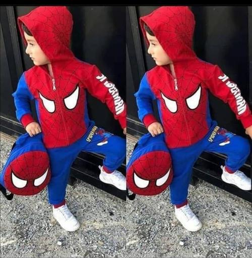 ÇANTALI KAPŞONLU ÇOCUK EŞOFMAN TAKIMI