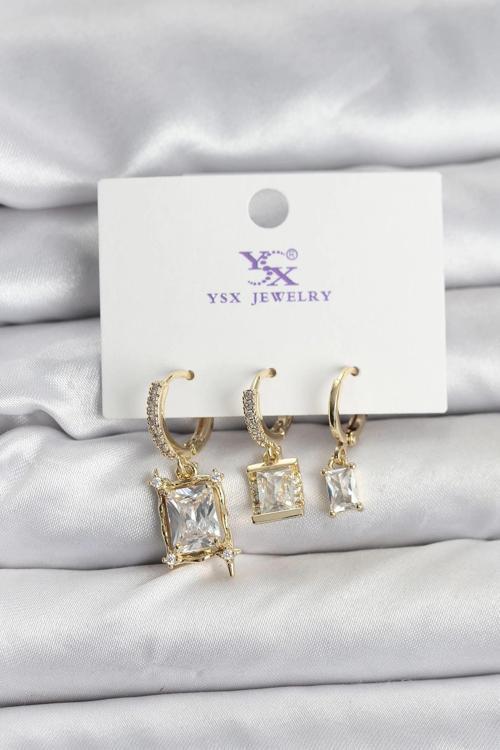 Gold Renk Zirkon Taşlı Kadın Küpe