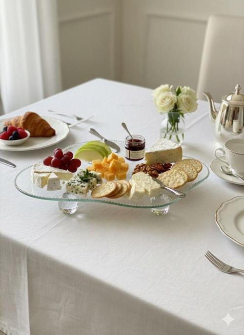 Dekoratif Cam Tepsi Kristal - Elmas Bulut Modeli Top Ayaklı Cam Kenarı Taşlı Sunumluk