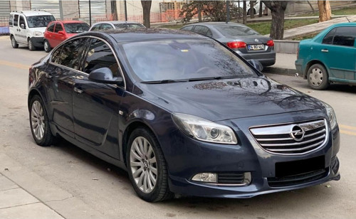 Opel İnsignia Ön Ek Fiber Mat Siyah 2008-2013