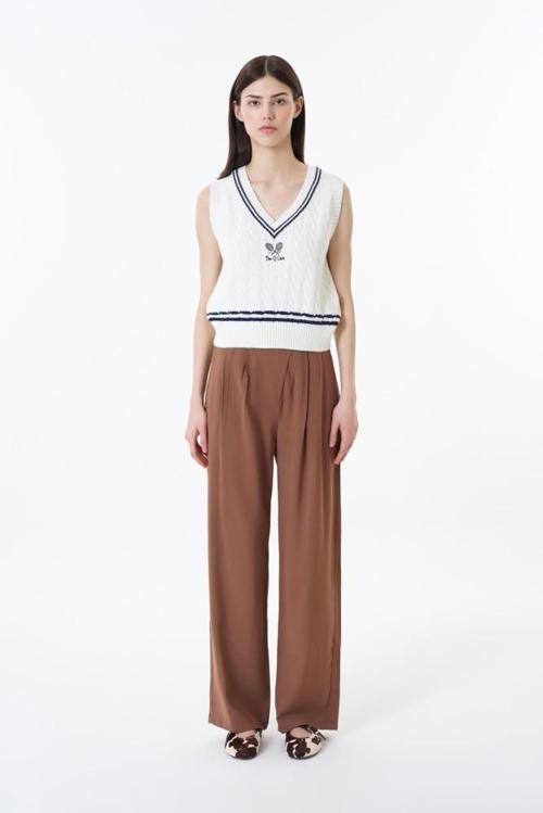 Quzu Önü Nakışlı V Yaka Yelek Ekru