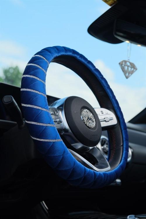 36 Cm Saks Mavi Kapitone Gümüş Taş Şeritli Direksiyon Kılıfı