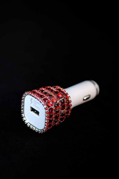 Kırmızı . Taşlı Oto Şarj Çakmak