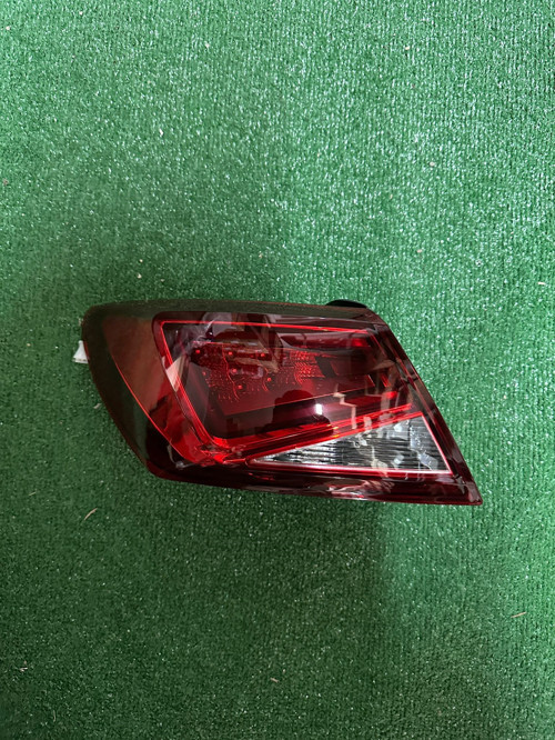 Seat Leon Sol Stop Lambası Ledli 2013-2016 Ledli