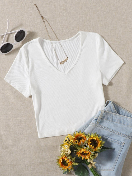 V Yaka Beyaz Renk Fitilli Kısa Kollu Regular Crop Top Bluz