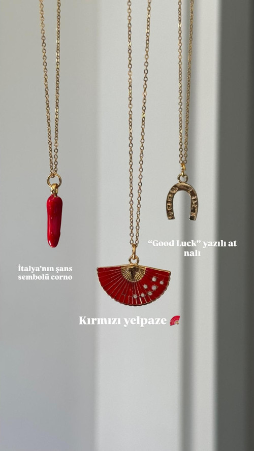 Kırmızı Yelpaze Çelik Kolye