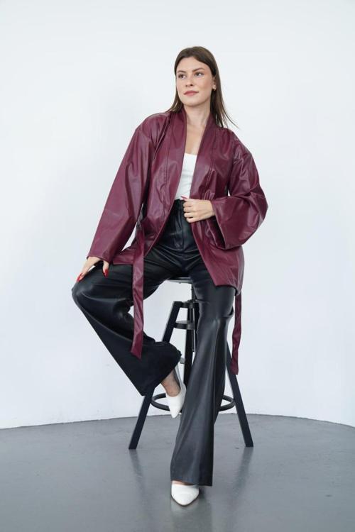 Moda Vegan Deri Geniş Kollu Kuşak Detaylı Kruvaze Ceket