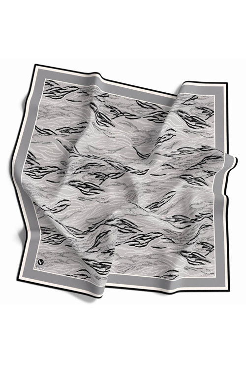 Twill Soyut Çizgi Desenli Gri Renkli 90x90 Eşarp (İpek İçermez) Kenar Dikiş Şekli El Dikişli
