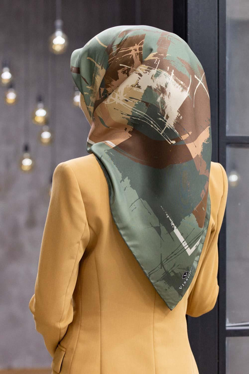 % 57 İPEK % 43 VİSKON Twill İpek Geometrik Desenli Çağla - Bakır Renkli 90x90 Eşarp Dikim Şekli : El Dikişi
