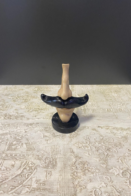 Bıyıklı Gözlük Tutucu