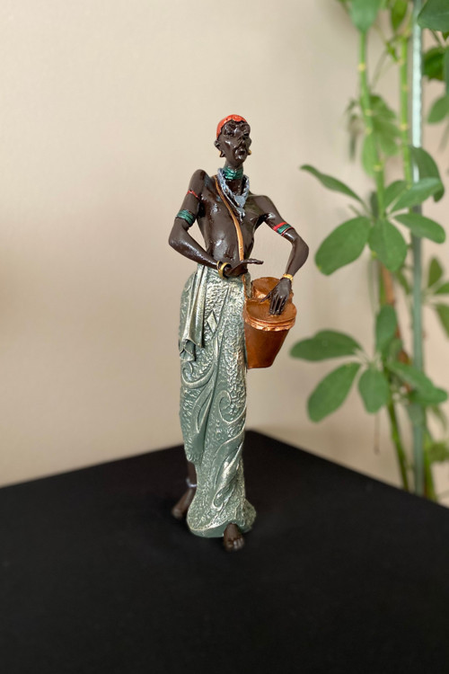 Darbuka Çalan Afrikalı Biblo