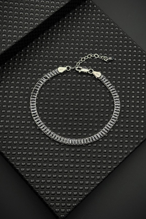 925 Ayar Gümüş Siyah Baget Taşlı Gümüş Renk Erkek Bileklik FRJ12636-3636-S