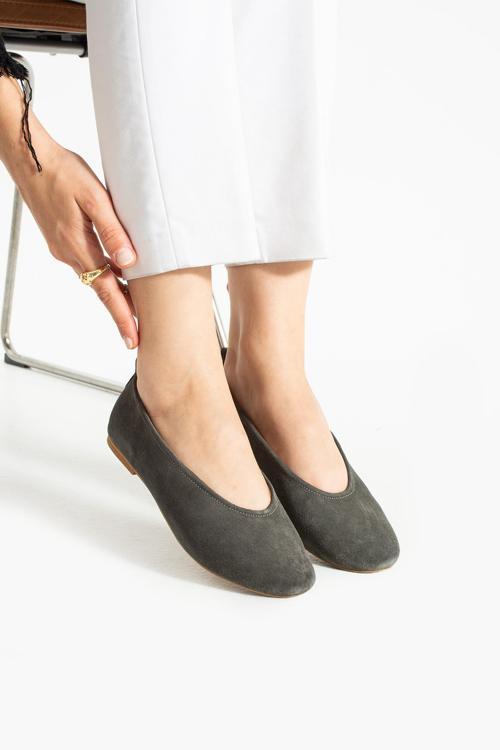 - Gri Hakiki Süet Deri Kadın Babet Ayakkabı