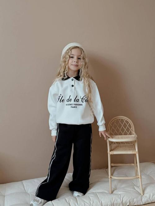 KIZ ÇOCUK YAKA MODELLİ DÜĞMELİ GENİŞ PAÇALI 3 İPLİK EŞOFMAN TAKIMI