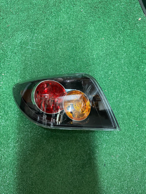 Mazda 3 Hactback Dış Sol Stop Lambası 2003-2005 Depo