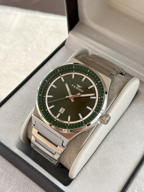 F11592AWT-A6 Quartz Çelik Gri Yeşil Kadran 41 mm Erkek Kol Saati