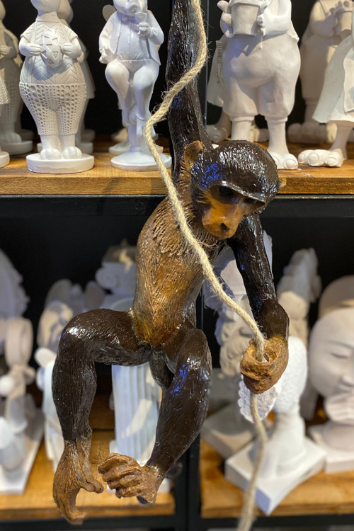 Dekoratif Sallanan Maymun