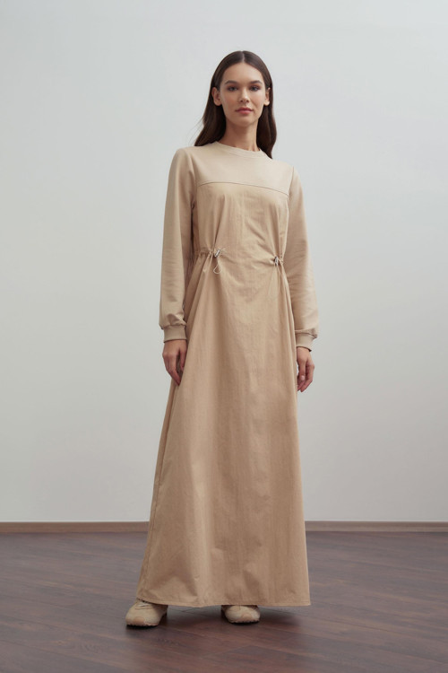 Bej-Lastikli Bel Ayarlı Elbise