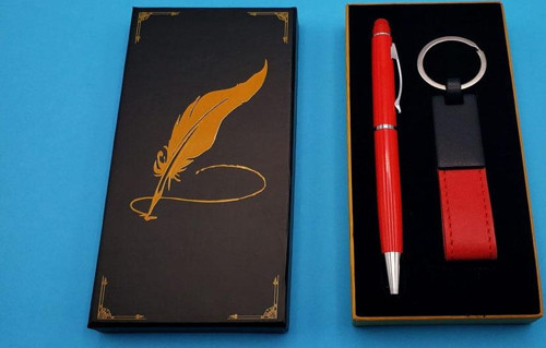 Kutulu Kırmızı Deri Anahtarlık Ve Touchpen Tükenmez Kalem Hediye Seti