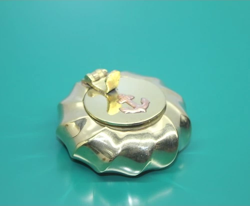 Pirinç Çapalı Kapaklı Küllük 6 Cm