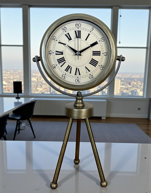 Zentime Eskitme Üç Ayaklı Masa Saati