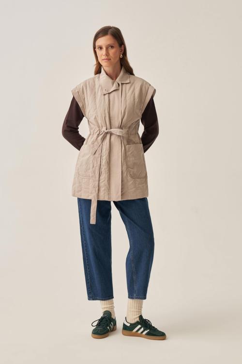 Taş-Düğmeli Kemerli Kapitone Yelek