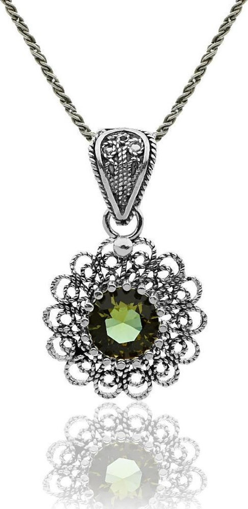 Ağustos Peridot Doğum Taşı Çiçek Motifli Telkari Gümüş Kolye