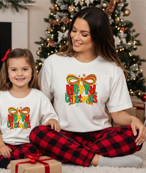 Fiyonklu Merry Christmas Baskılı Anne-Kız Kombin Tişört (Kombin Yapmak İçin 2 Ürün Ekleyiniz)