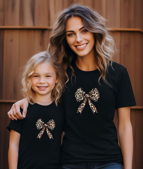 Anne-Kız Fiyonk Leopar Baskılı Tshirt,Bisiklet Yaka Beyaz-Siyah Tişört/T-Shirt (Tek Adet Fiyatıdır.)