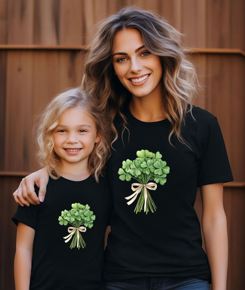 Yonca Baskılı Anne Kız T-Shirt -Kombin (Tekli Üründür Kombin Yapmak Için 2 Adet Sepete Ekleyiniz)